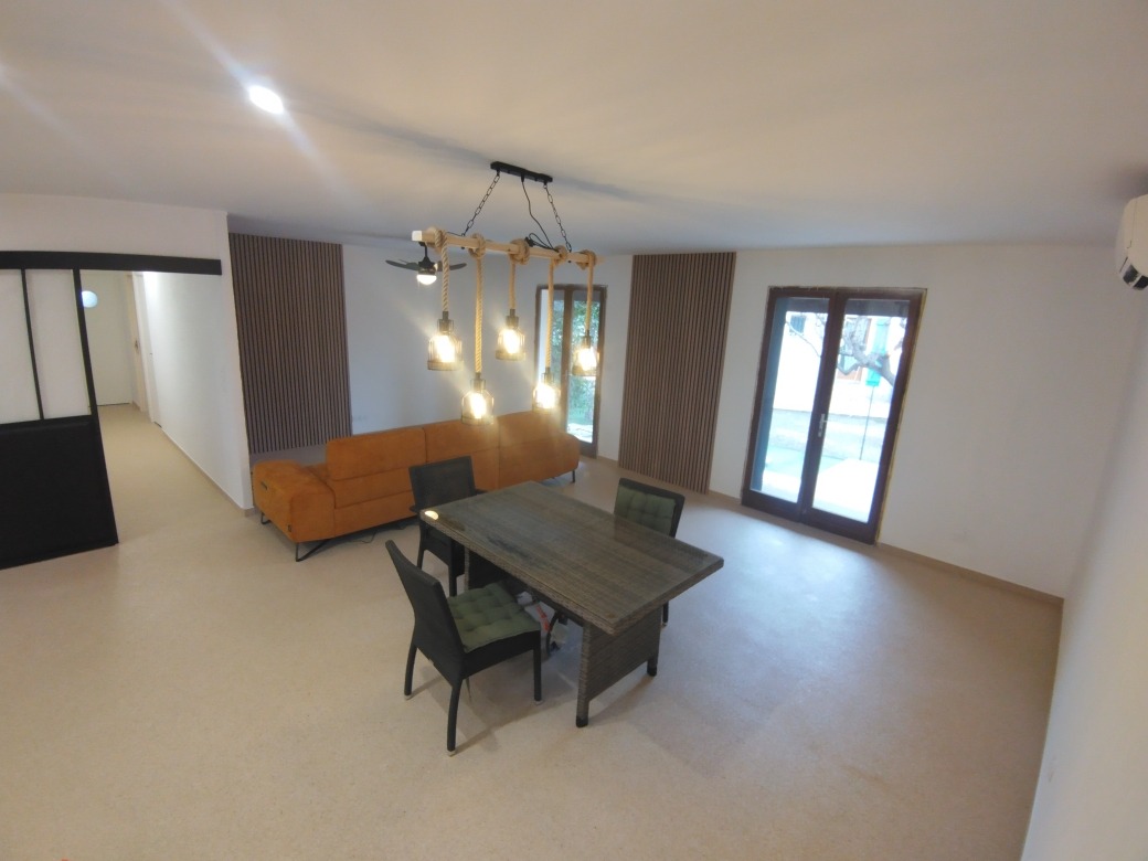 sol-marbre_autrevue-salon-interieur_grconstructions